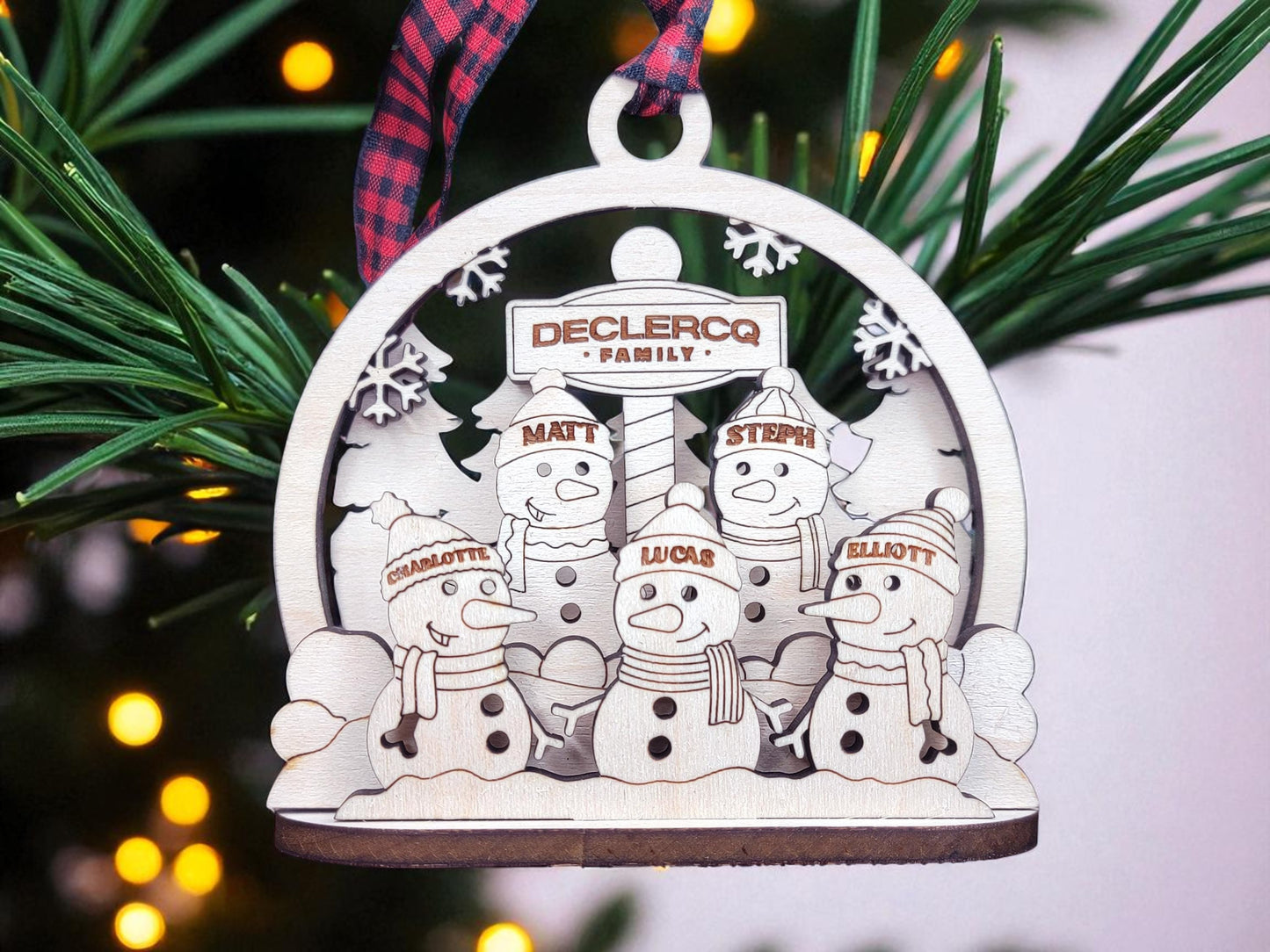 Personalized 3D Family Snowman Ornament – Handmade Wooden Engraved Keepsake, Gift-Boxed